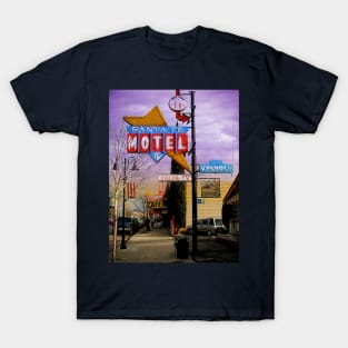 santa fe motel 2 T-Shirt